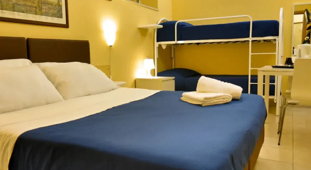 St Peter Square Holiday House, Забронировать Отель Отели Рима 3 звезды, рядом с Собор Святого Петра, 3*