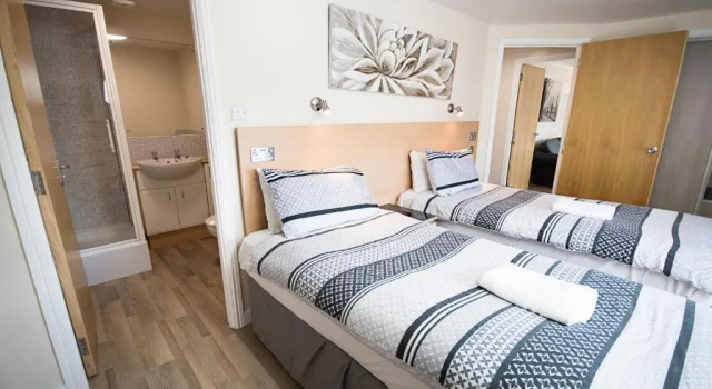 Апартаменты Lochend Serviced Apartments