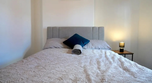 Amazing and Immaculate 2-bed House in Manchester, Varaa Lomakoti Mökit kohteessa Merseyside, Mökki