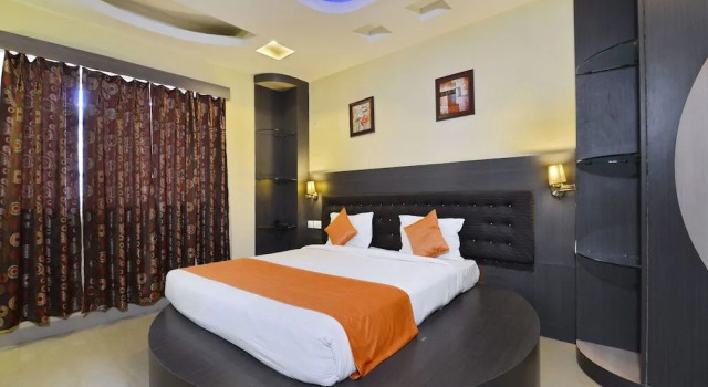 Sunrise Inn by OYO Rooms