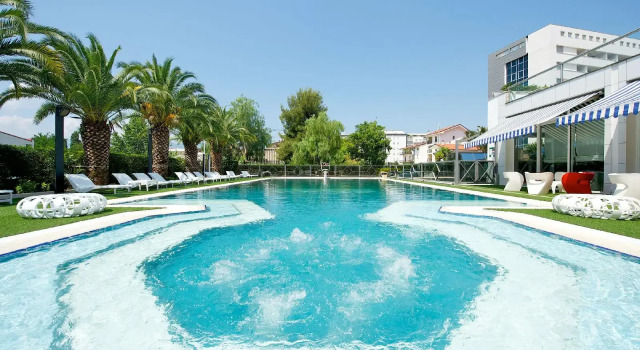 Executive Luxury Hotel