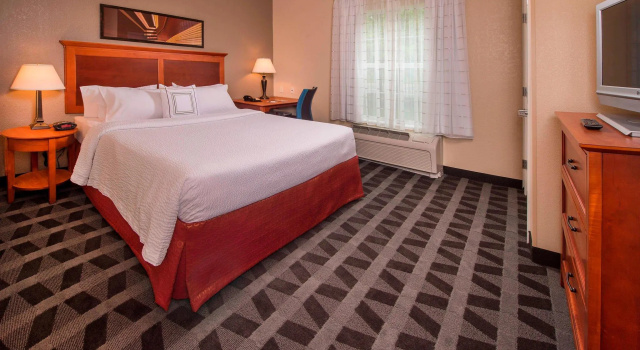 Люкс с 2 комнатами TownePlace Suites by Marriott Clinton at Joint Base Andrews