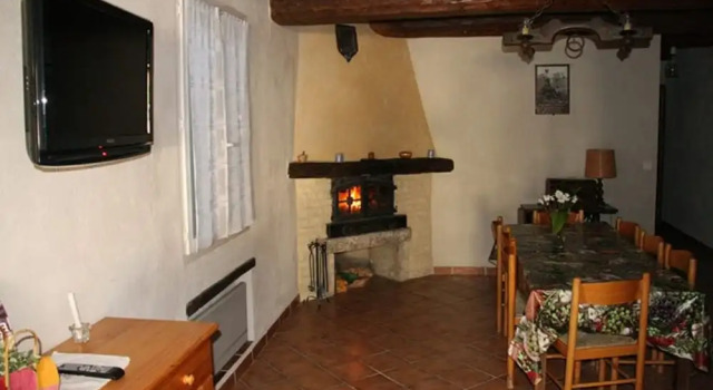 Domaine du Bas Chalus, Забронировать Отель Форкалькье Route de la Lavande