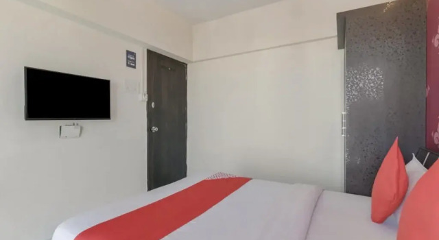 Executive Skyline Service Apartments By OYO Rooms