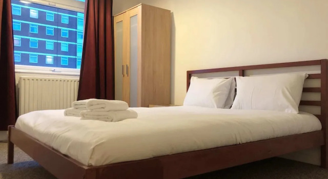 Lovely 3 Bedroom Apartment in Shepherds Bush, Varaa Huoneisto Asunnot kohteessa Merseyside, Huoneisto