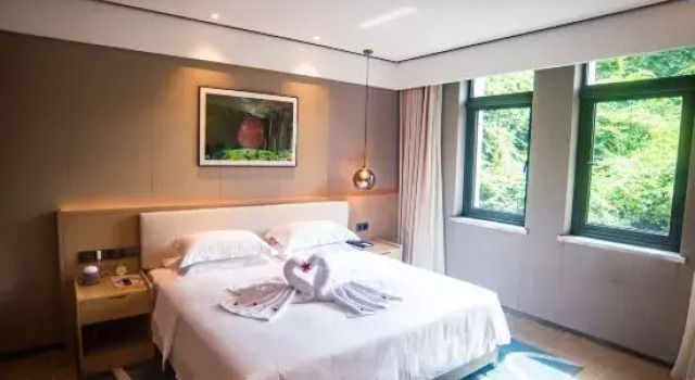 Двухместный люкс Deluxe Huandao Beach Hotel