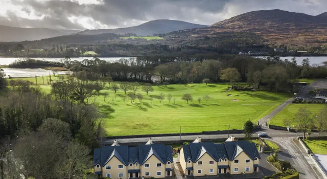 Semi-detached house, Kenmare, Book Hotel Hotels in Kerry with Parking, Parking