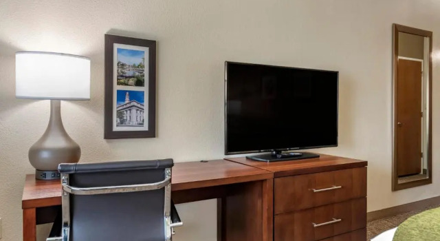Номер Business Comfort Inn & Suites Pueblo
