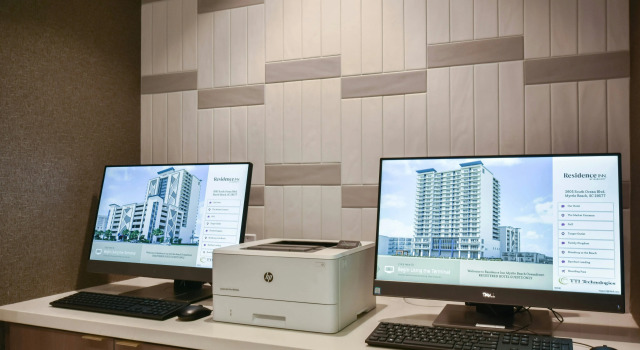 Residence Inn by Marriott Myrtle Beach Oceanfront, Забронировать Отель Миртл-Бич Гранд-Странд, рядом с Музей искусств пляжа Миртл