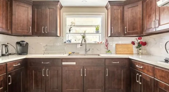 Cal King Master Suite + Sofa Bed｜Private Bath｜FreeParking
