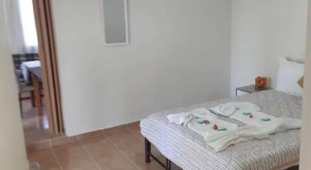 Marie-Angela HOUSE ARILLAS