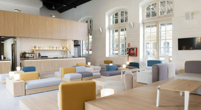 Up Station Hostel, Забронировать Хостел Эшампле 