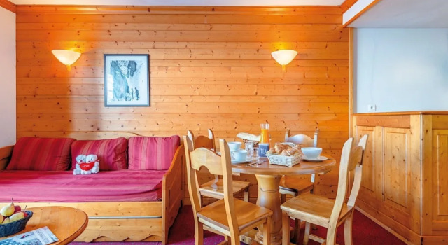Cozy Apartment Located Just 100 m. From the Slopes of Plagne
