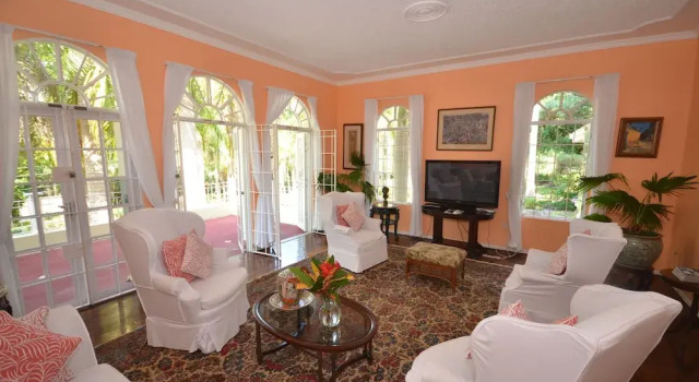 Summerhill Villa, Забронировать Вилла Отели Монтего-Бэй с парковкой, Парковка