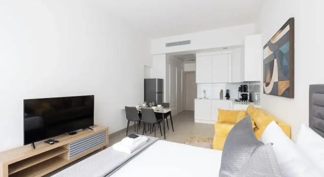 Студия Deluxe An Extraordinary Studio in Jumeirah Village Circle