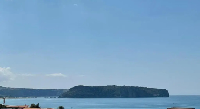 Четырёхместный номер Standard с видом на море Hotel TEA - Praia a Mare