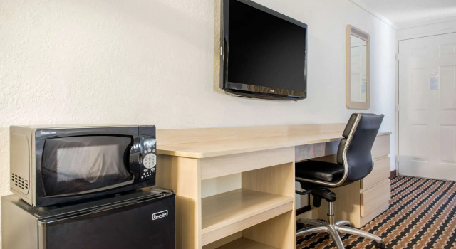 Двухместный номер Standard Rodeway Inn Sharonville - Cincinnati North