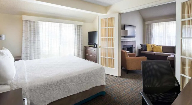Residence Inn San Diego La Jolla, Забронировать Отель Ла-Хойя Сан-Диего, рядом с Thornton Pavilion