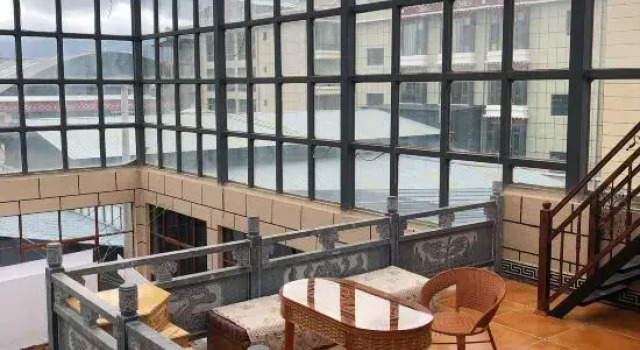 Truffle Yabu Homestay, Buchen Sie Hotel Hotels in Yunnan mit Parkplatz, Parkplätze