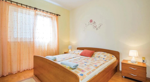 Stunning Home in Kampor With Wifi and 2 Bedrooms, Prenota Hotel Hotel a Isole Quarnerine con parcheggio, Parcheggio