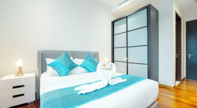 Семейные апартаменты с 2 комнатами с балконом Harmony Luxury Suites At TM Persiaran Stonor KLCC