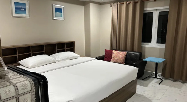 Номер Standard с балконом Mall Suites Hotel