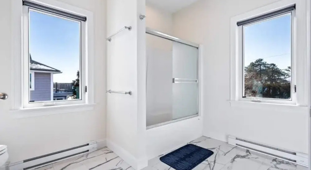 Коттедж Oceanfront Home - Beach Access - Deck + Ping Pong