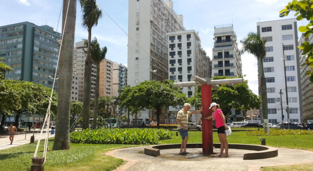 Santos - Apartamento Frente Mar C/ Ar Condicionado/ Garagem Privativa/Internet/TV a Cabo