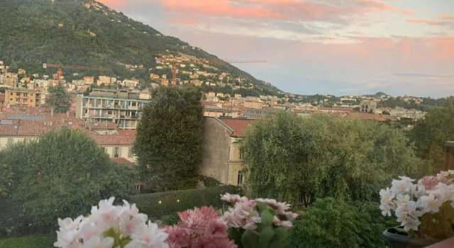 Апартаменты Maison 53 Incantevole appartamento vista Cattedrale di Como
