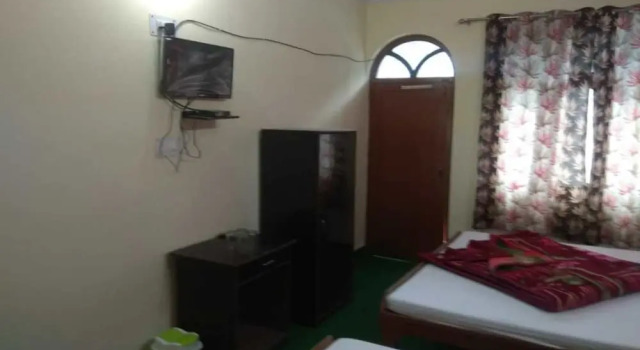 Hotel Him Ganga by Raatri, Rezervovat Hotel Uttarkāshi Uttarakhand