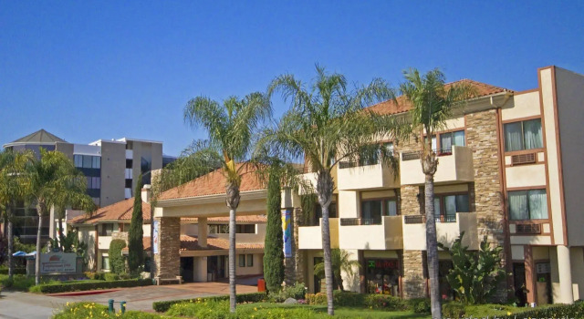 Tropicana Inn and Suites, Забронировать Отель СПА-отели Анахайм, рядом с Anaheim Gardenwalk, SPA-услуги