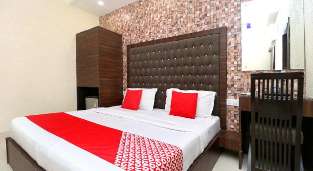 OYO 22579 Azaad Lifestyle, Book Hotel Amritsar Punjab