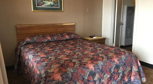 Thunderbird Motel, Buchen Sie Motel Dodge City Kansas