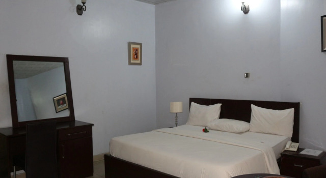 Albert Suites, Varaa Hotelli Uyo Aqua-Ibom