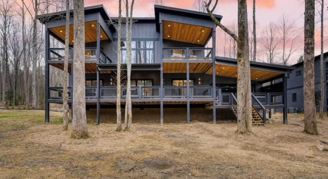 Коттедж с 5 комнатами с балконом Kings Crown by Avantstay Indoor Pool, Hot Tub, Firepit, Theater All-season Retreat
