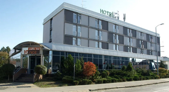 Hotel Podravina, Забронировать Отель Копривница Копривницко-Крижевацкая жупания