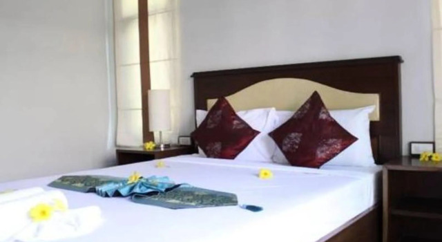 Khanom Sunrise Beach Hotel, Забронировать Отель Отели Южного Таиланда с парковкой, Парковка