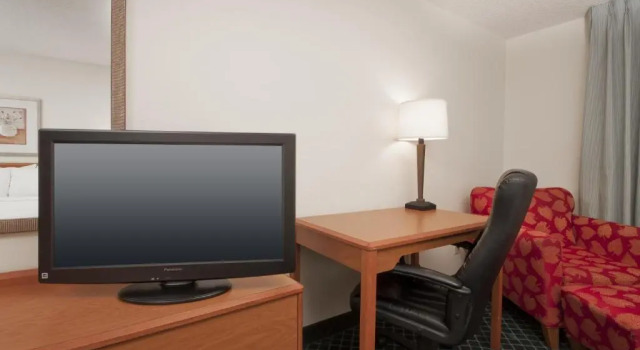 Номер Standard Comfort Inn Davenport East - Bettendorf