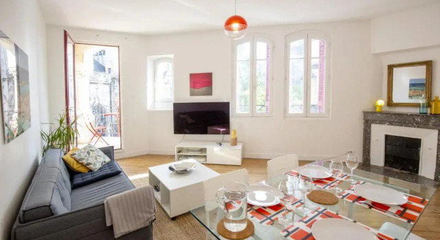 Апартаменты Place Saint Michel Apartment