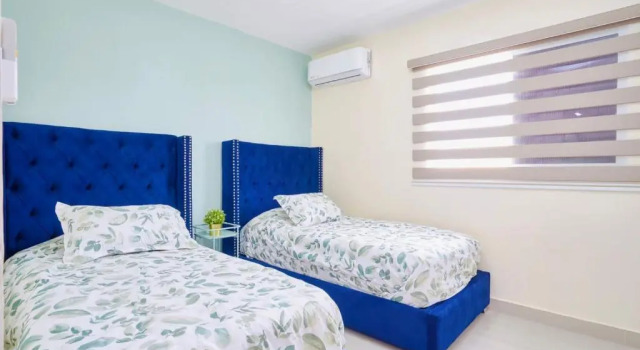 Cómodo y fresco apartamento esperando por ti., Забронировать Апартаменты/квартира Сантьяго-де-лос-Кабальерос Сантьяго, рядом с Kaskada Park