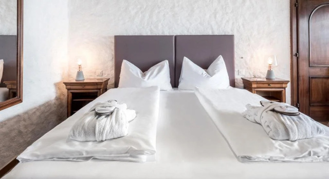 Hotel Swiss Chalet, Rezervați Cabana Kuessnacht Schwyz