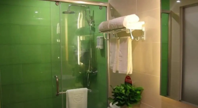 Семейный номер Standard GreenTree Inn Jinan Changqing District Changqing University Town Express Hotel