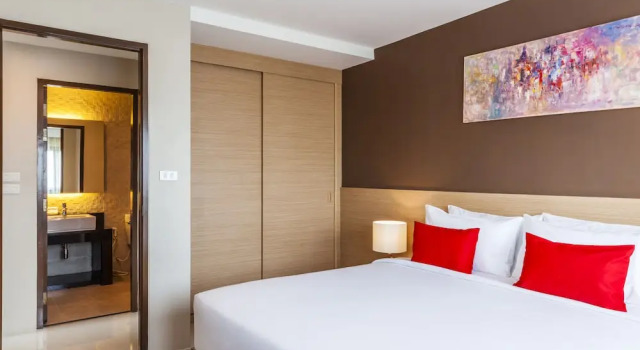 Люкс с балконом Livotel Hotel Kaset Nawamin Bangkok
