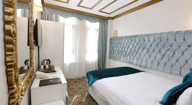 Двухместный номер Economy Diamond Royal Hotel