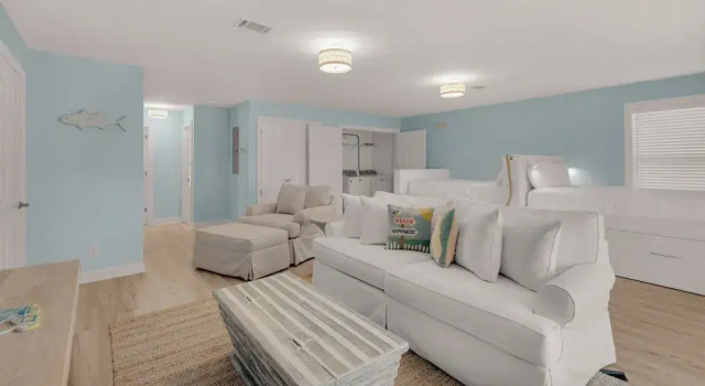 Коттедж 4BR Home w/ Private Pool, Game Room, Beach Access!