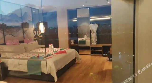 Xiadou Hotel (Nanning Nanhu Square Metro Station Store), Rezerwuj Hotel Hotele w Nanning z parkingiem, Parking