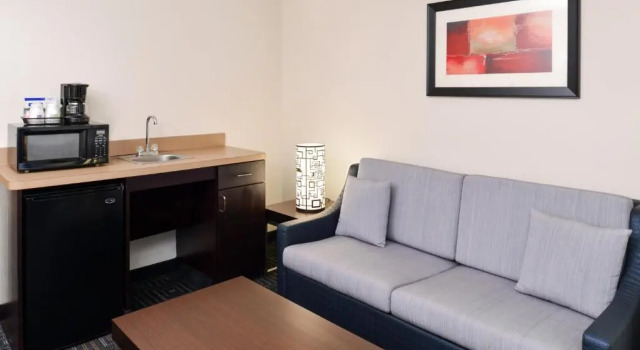 Люкс La Quinta Inn & Suites by Wyndham Bessemer