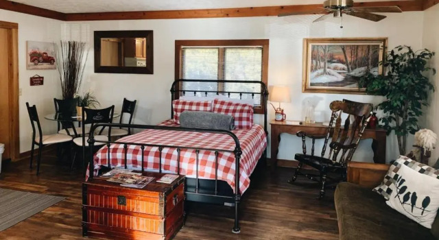 Апартаменты Standard The Iris Garden Downtown Cottages and Suites