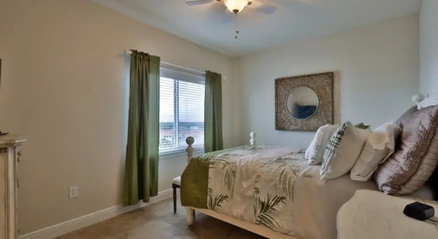 Номер Standard Oceanfront Condo With Beautiful Views 2 Bedroom Condo