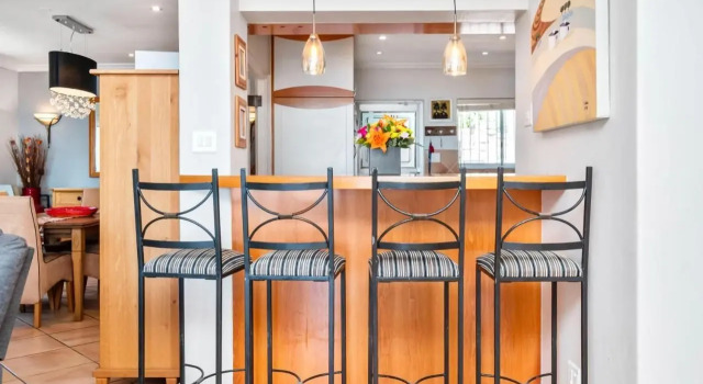 Atlantic Sunsets Camps Bay Villa with Ocean Views, Забронировать Вилла Коттеджи Cape Peninsula, Коттедж